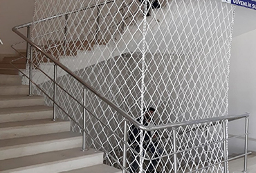 İzmir Okul Merdiven Filesi